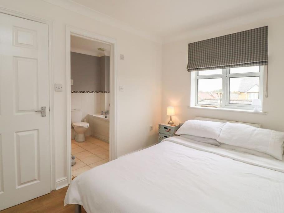 Stunning Seaviews - Beach House - Jacuzzi Bath Tub Littlestone-on-Sea Exterior foto