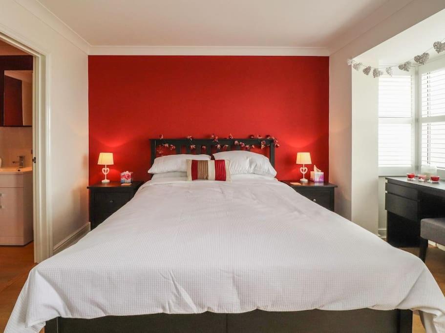 Stunning Seaviews - Beach House - Jacuzzi Bath Tub Littlestone-on-Sea Exterior foto